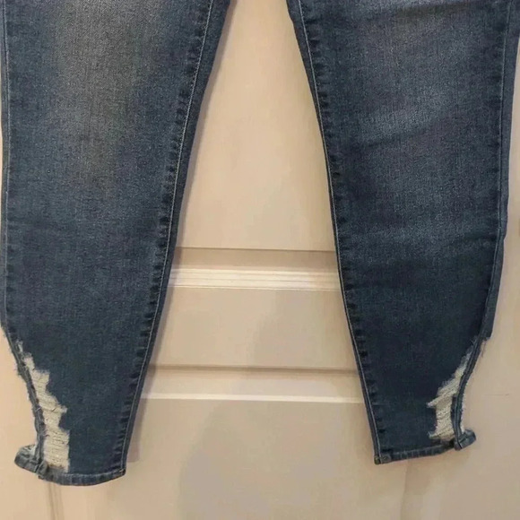 Sofia Vergara High-rise skinny ankle jeans - Picture 8 of 8